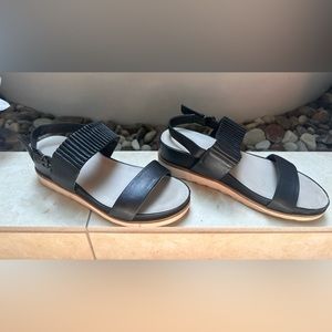 Tahari TT-Giada Wedge Sandal